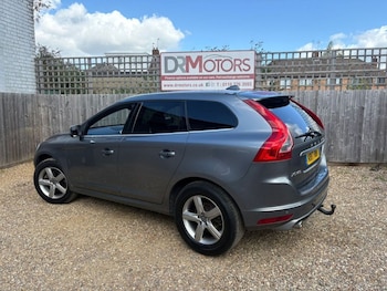 Used Volvo XC60 2017 for sale - 76711224: Photo