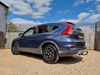Used Honda CR-V 2017 for sale - 79358440: Photo