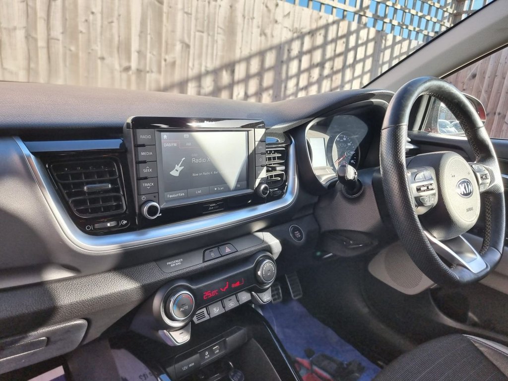 Used Kia Stonic 2018 for sale - 76509981: Photo 32