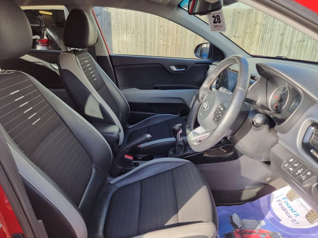 Used Kia Stonic 2018 for sale - 76509981: Photo 37