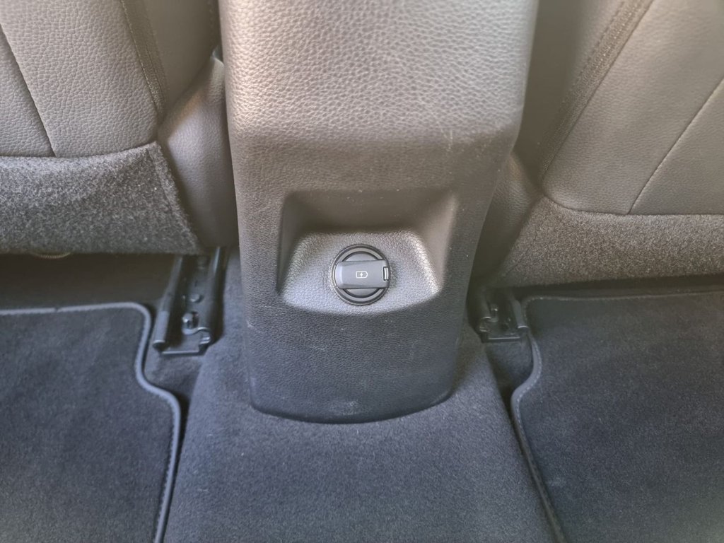 Used Kia Stonic 2018 for sale - 76509981: Photo 42