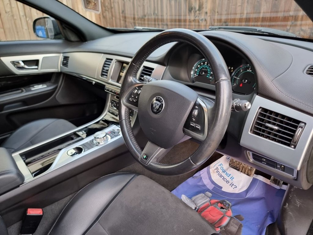 Used Jaguar XF 2014 for sale - 75559476: Photo 15