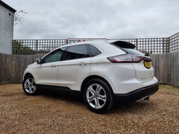Used Ford Edge 2018 for sale - 76496300: Photo