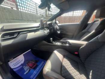 Used Toyota C-HR 2018 for sale - 75207343: Photo