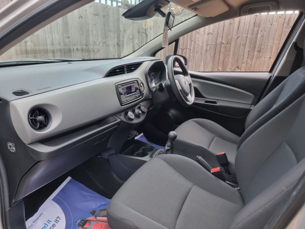 Used Toyota Yaris 2018 for sale - 76711377: Photo 30