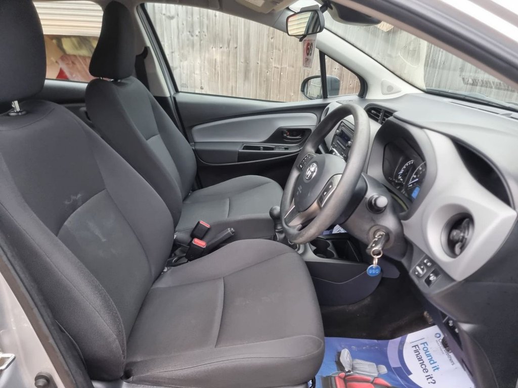 Used Toyota Yaris 2018 for sale - 76711377: Photo 35