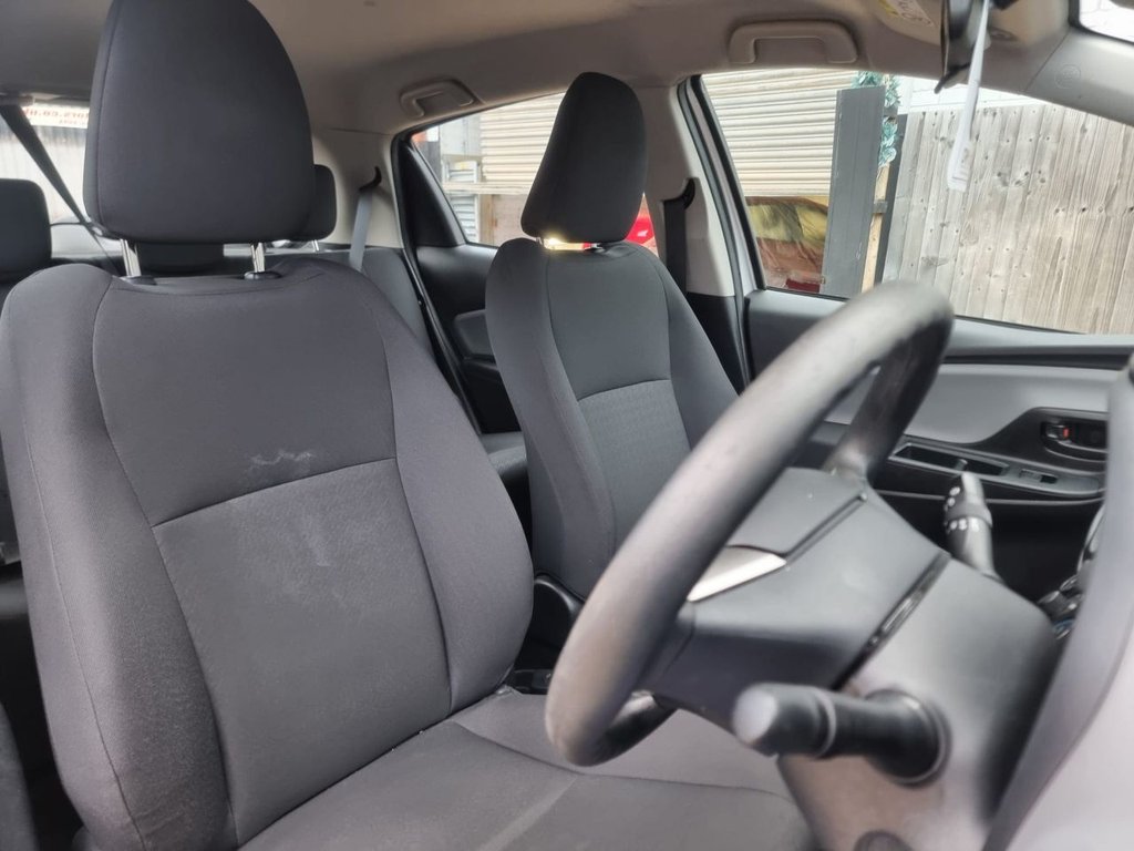 Used Toyota Yaris 2018 for sale - 76711377: Photo 37