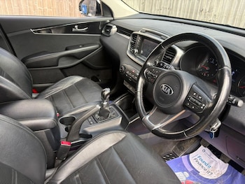 Used Kia Sorento 2015 for sale - 77936924: Photo