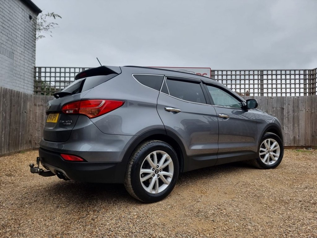 Used Hyundai Santa Fe 2014 for sale - 76172942: Photo 22