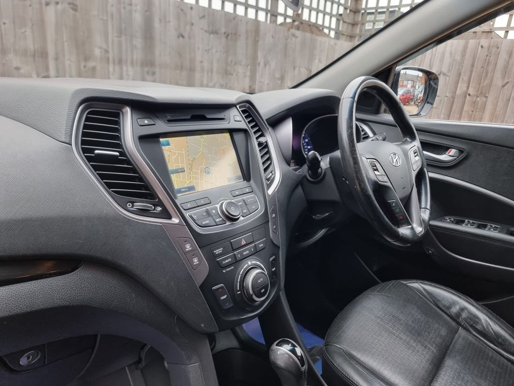 Used Hyundai Santa Fe 2014 for sale - 76172942: Photo 26