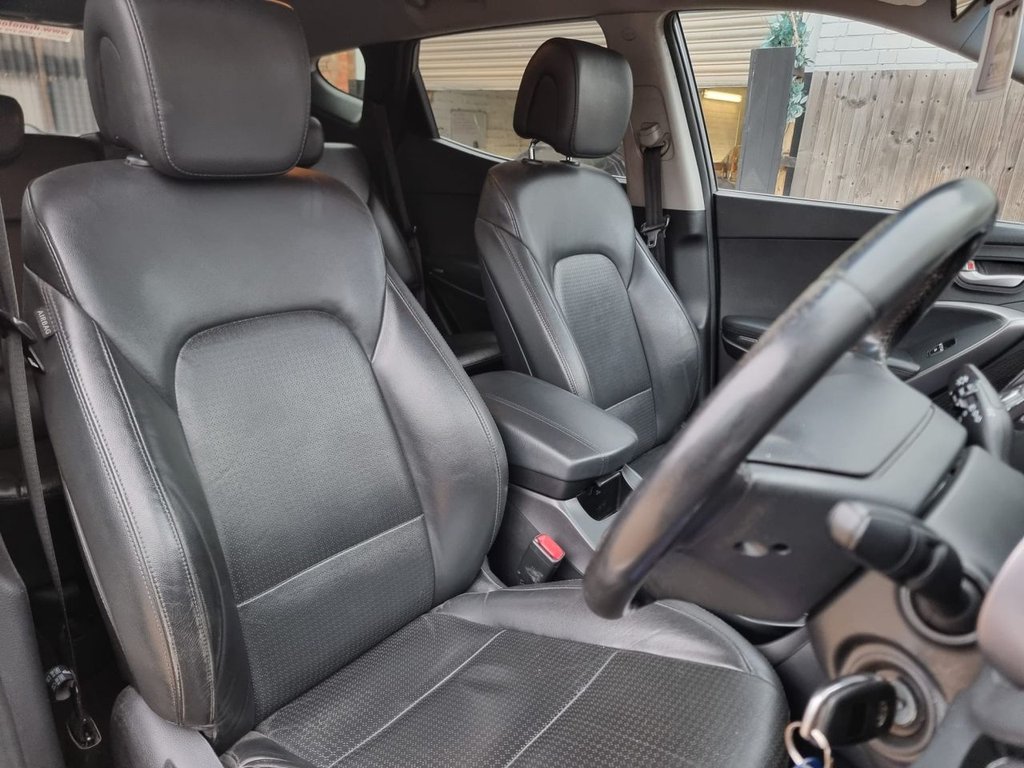 Used Hyundai Santa Fe 2014 for sale - 76172942: Photo 35