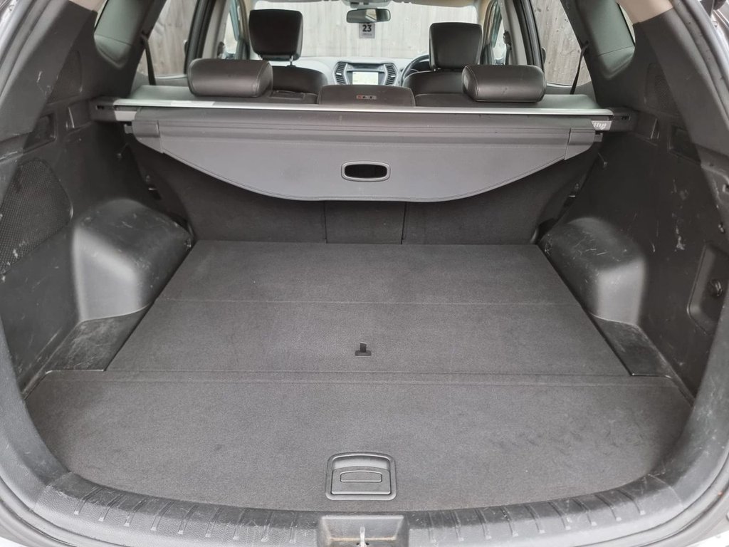 Used Hyundai Santa Fe 2014 for sale - 76172942: Photo 37