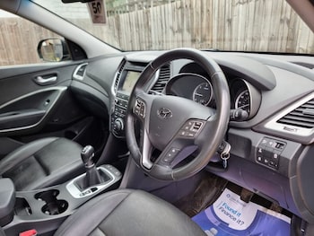 Used Hyundai Santa Fe 2018 for sale - 77594696: Photo