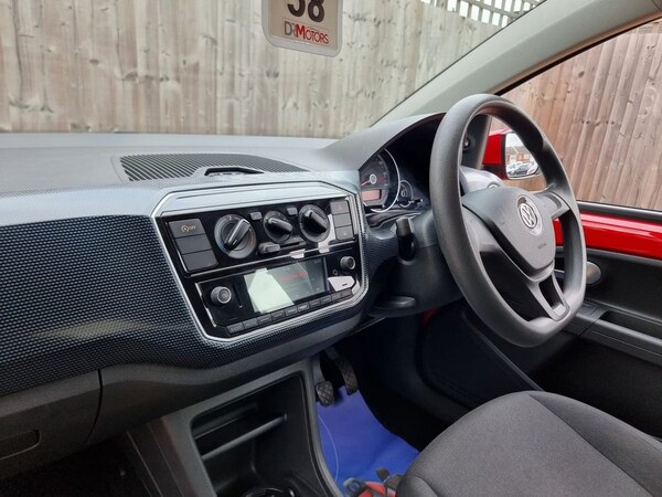 Used Volkswagen up! 2018 for sale - 74529405: Photo 39