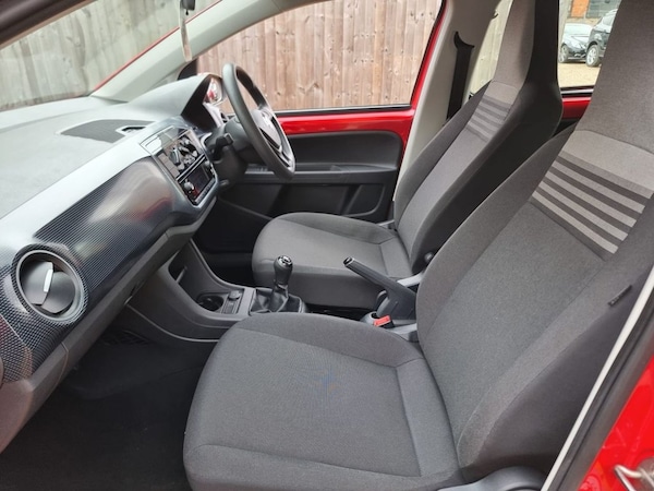 Used Volkswagen up! 2018 for sale - 74529405: Photo 40