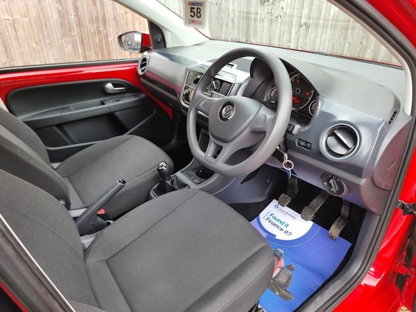 Used Volkswagen up! 2018 for sale - 74529405: Photo 47