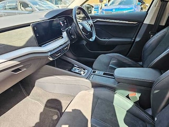 Used Skoda Octavia 2023 for sale - 75982475: Photo 2