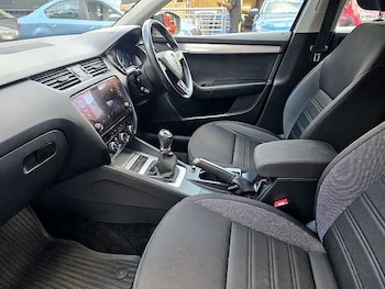 Used Skoda Octavia 2020 for sale - 79531120: Photo