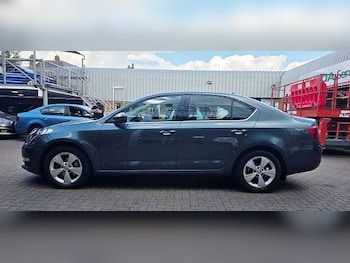 Used Skoda Octavia 2020 for sale - 79531120: Photo