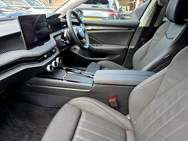 Used Skoda Superb 2025 for sale - 77259021: Photo 2