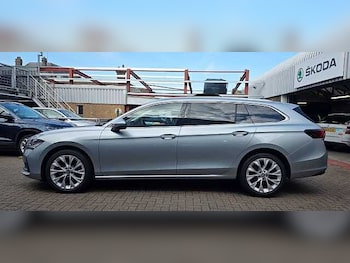 Used Skoda Superb 2025 for sale - 77259021: Photo