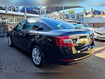 Used Skoda Octavia 2018 for sale - 76280699: Photo