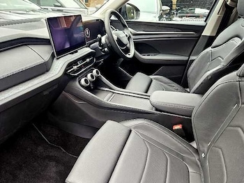 Used Skoda Kodiaq 2025 for sale - 76010543: Photo 2