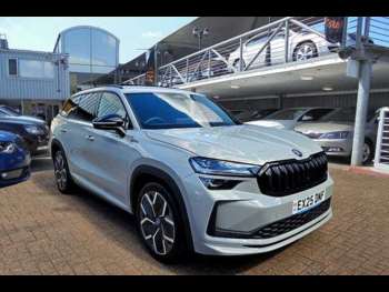 2025 (25) - 1.5 TSI (204ps) Sportline iV DSG 5-Door