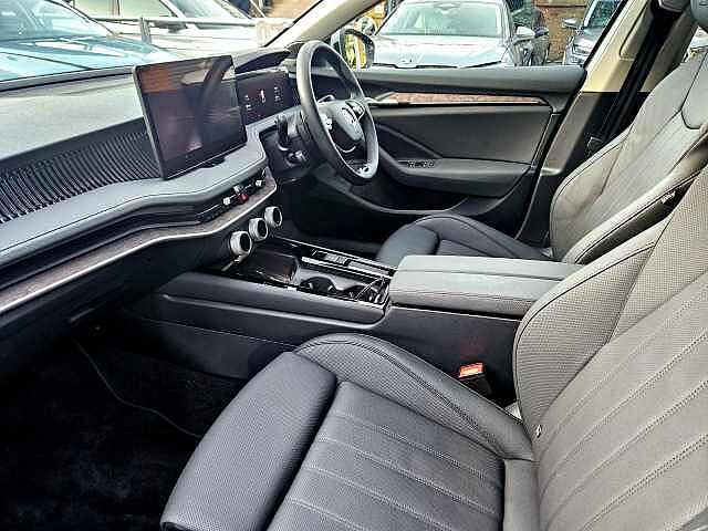 Used Skoda Superb 2025 for sale - 75891075: Photo 2
