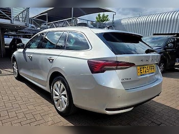 Used Skoda Octavia 2025 for sale - 78359308: Photo