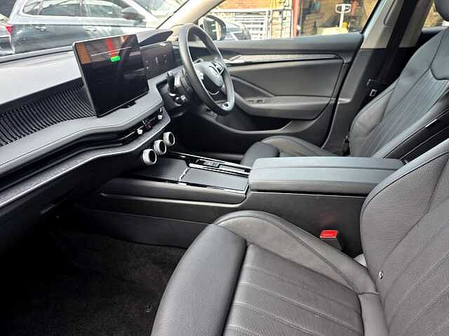 Used Skoda Superb 2025 for sale - 78011747: Photo 2