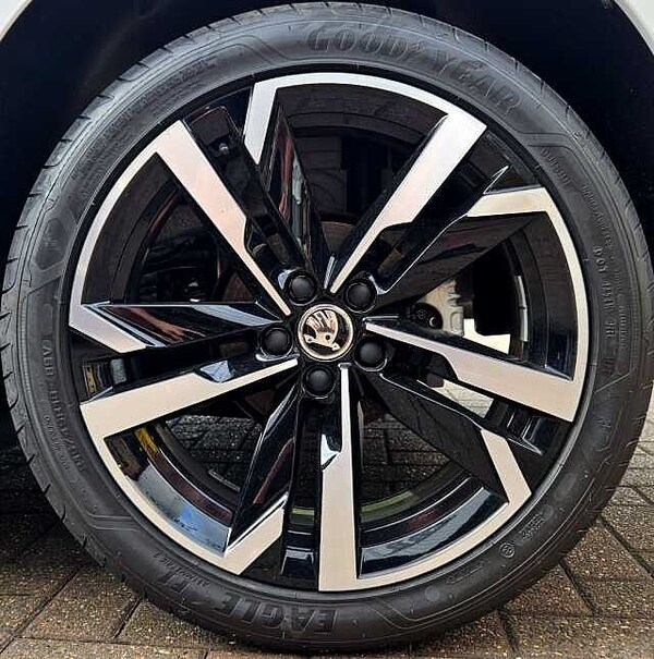 Used Skoda Kamiq 2025 for sale - 74854096: Photo 5