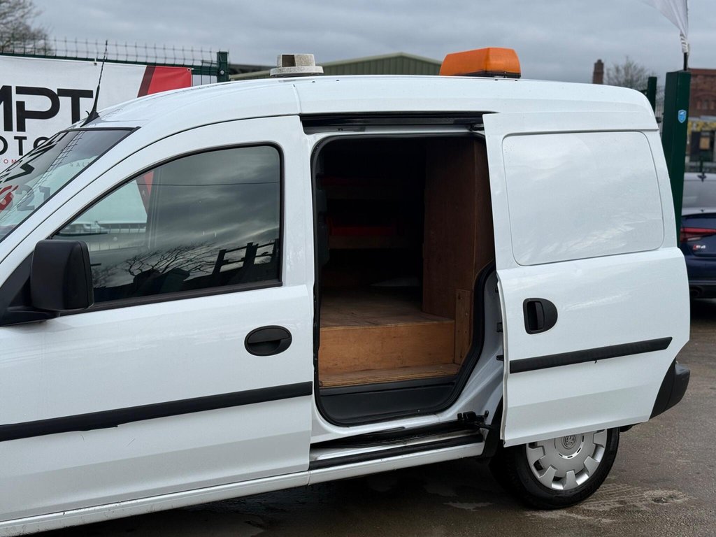 Used Vauxhall Combo 2011 for sale - 77600203: Photo 5