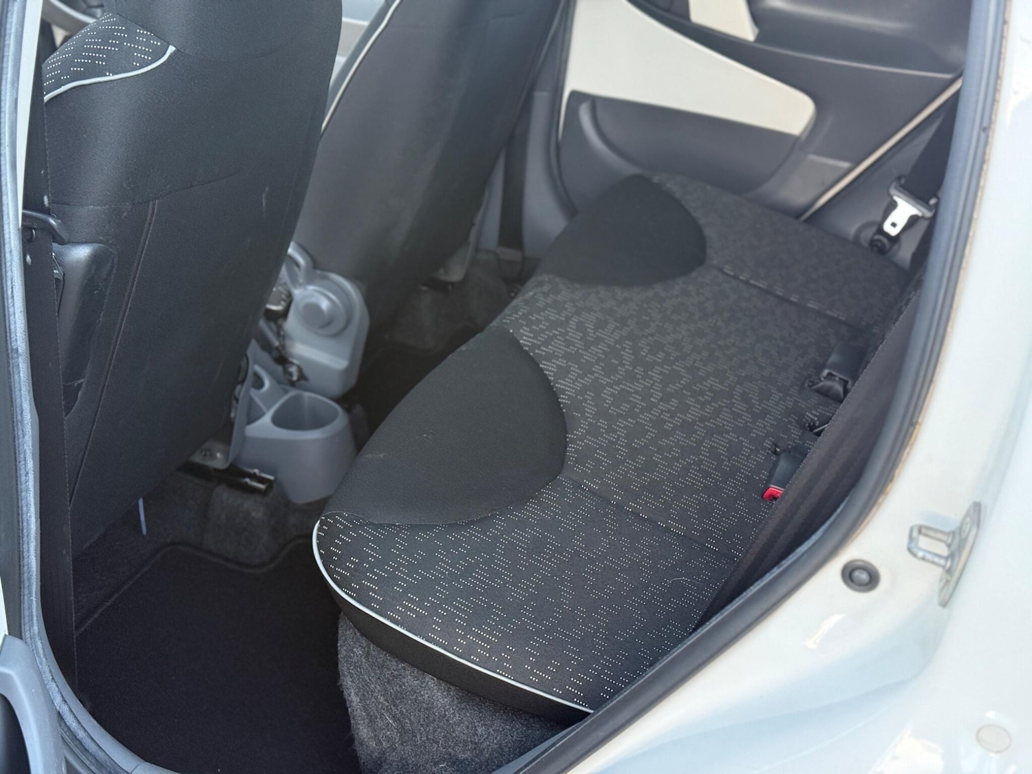 Used Peugeot 107 2011 for sale - 77346463: Photo 23