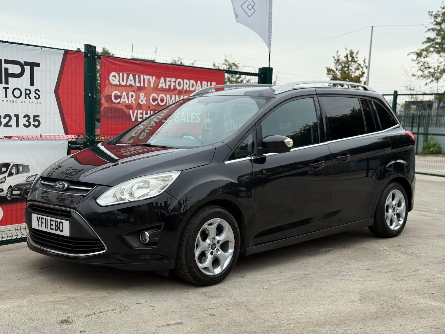 Used Ford Grand C-Max 2011 for sale - 76024811: Photo 2