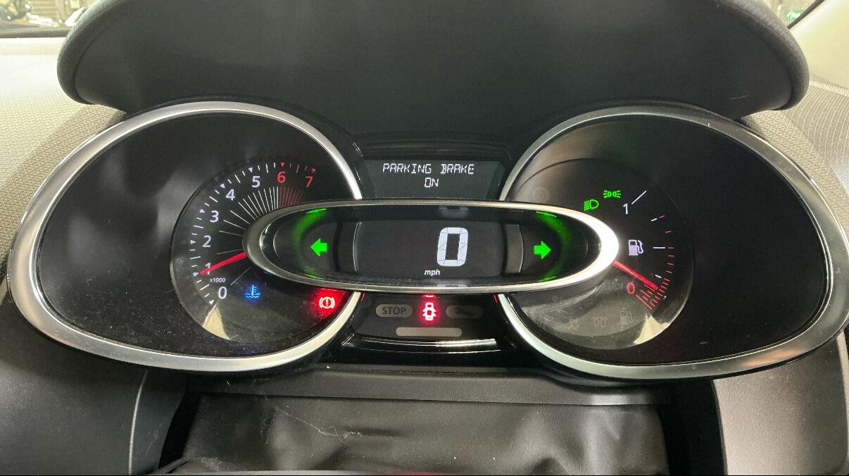 Used Renault Clio 2016 for sale - 76935855: Photo 8