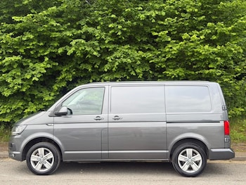 Used Volkswagen Transporter 2016 for sale - 79103251: Photo