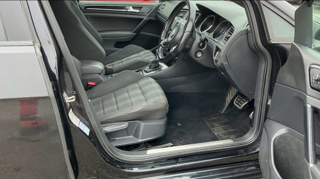 Used Volkswagen Golf 2014 for sale - 77879471: Photo 7