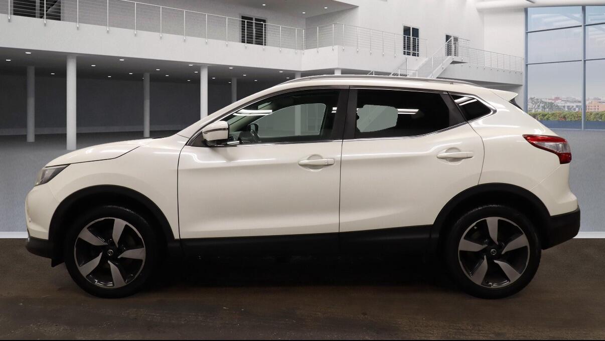 Used Nissan Qashqai 2015 for sale - 76899284: Photo 4
