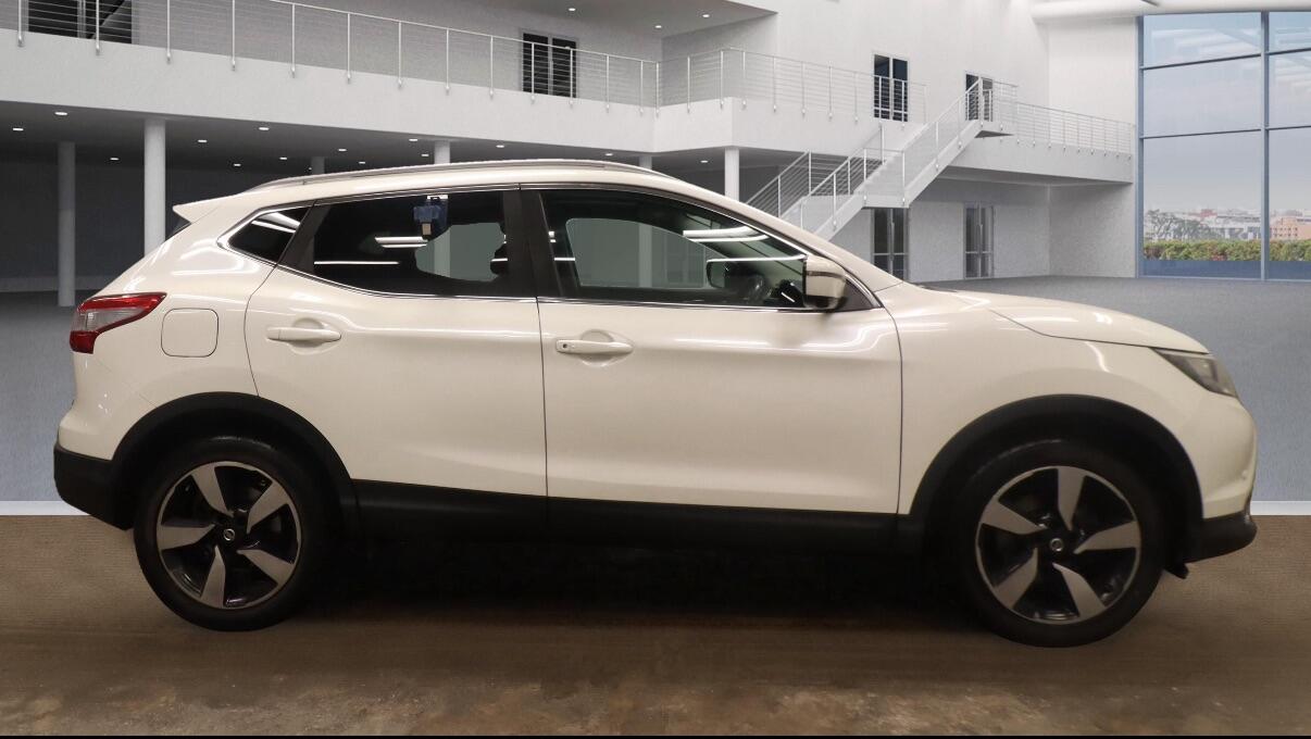 Used Nissan Qashqai 2015 for sale - 76899284: Photo 5