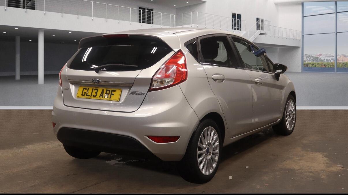 Used Ford Fiesta 2013 for sale - 76327296: Photo 6