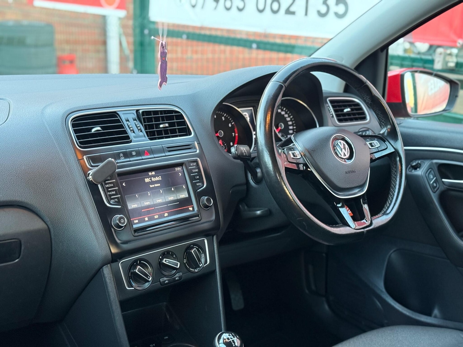 Used Volkswagen Polo 2014 for sale - 76270501: Photo 15