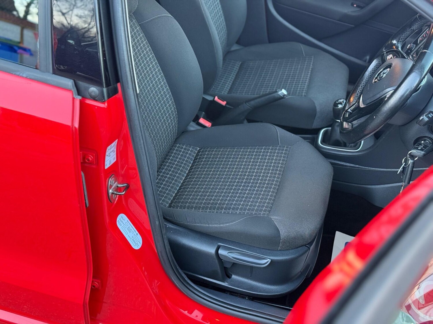 Used Volkswagen Polo 2014 for sale - 76270501: Photo 17