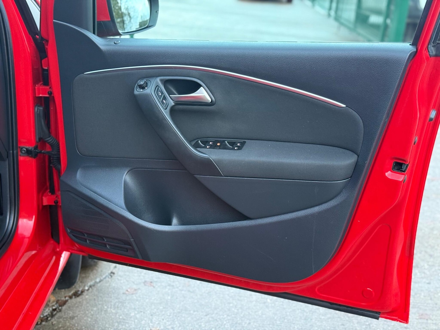 Used Volkswagen Polo 2014 for sale - 76270501: Photo 27