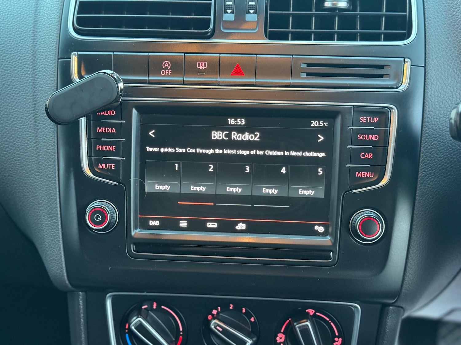 Used Volkswagen Polo 2014 for sale - 76270501: Photo 33