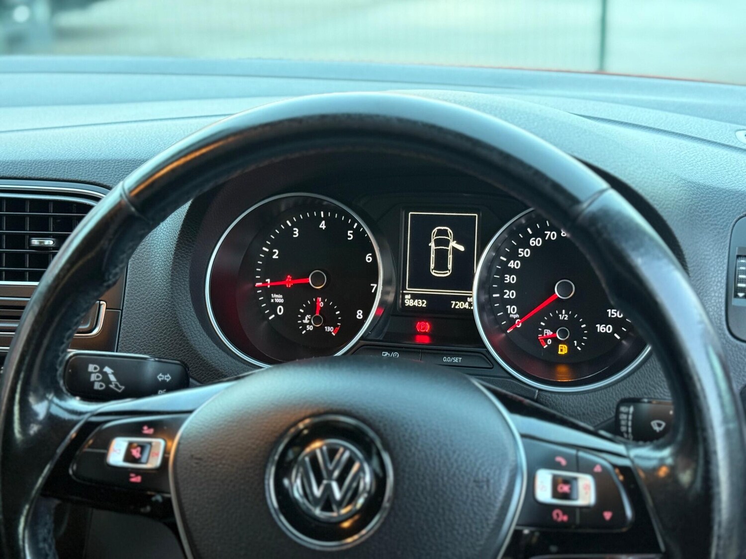 Used Volkswagen Polo 2014 for sale - 76270501: Photo 35