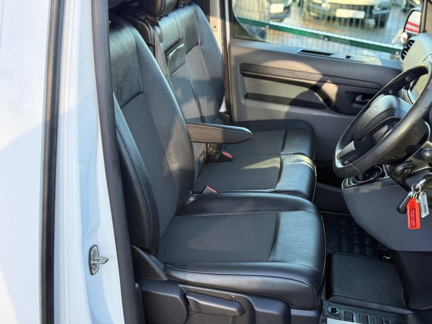 Used Peugeot Expert 2021 for sale - 76952232: Photo 18