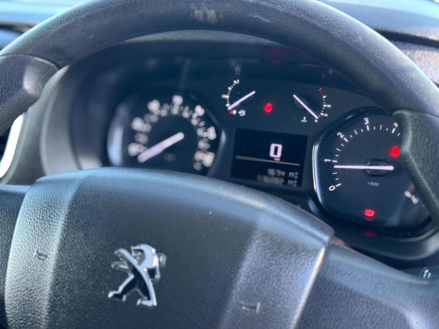 Used Peugeot Expert 2021 for sale - 76952232: Photo 27