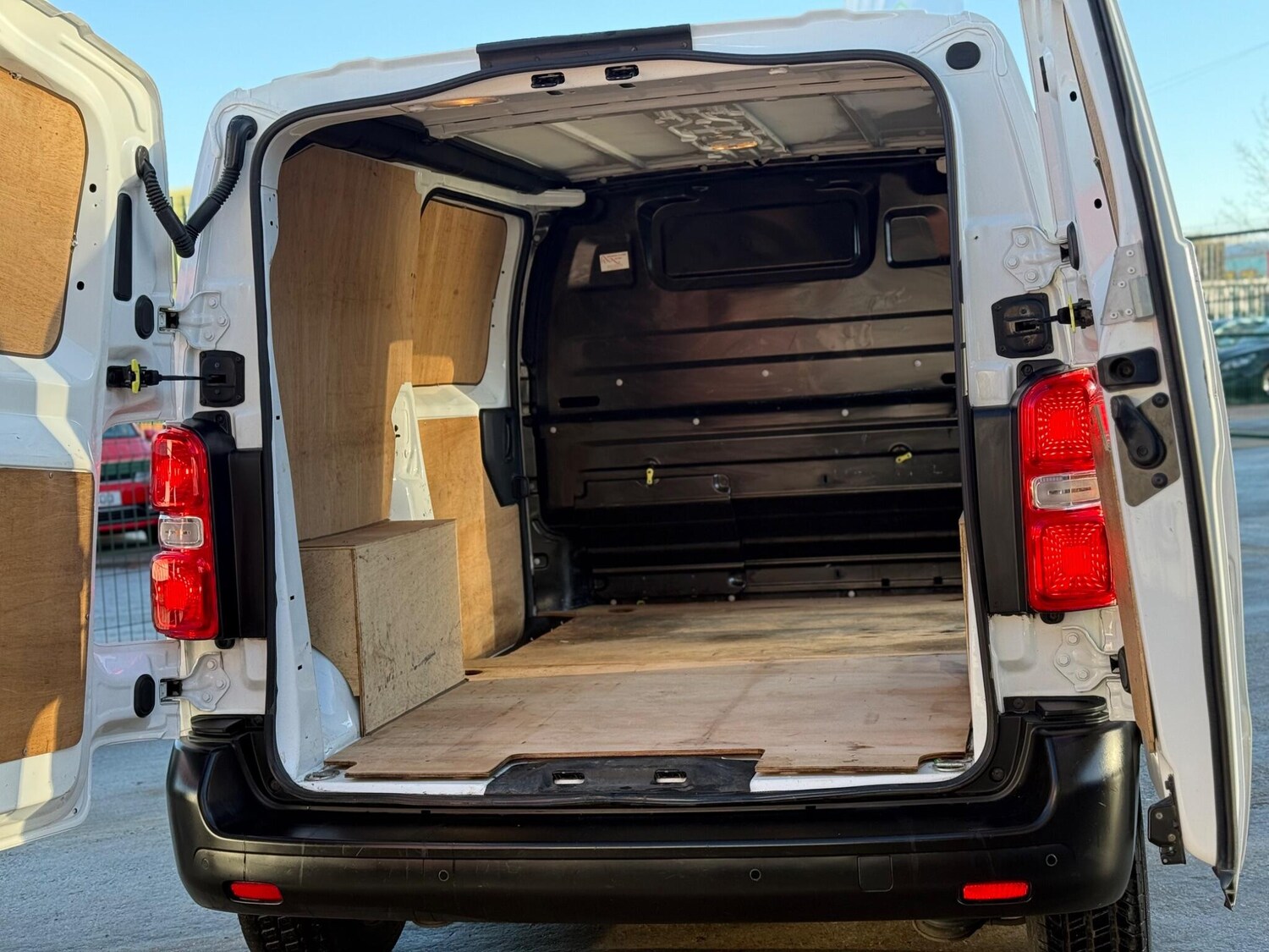 Used Peugeot Expert 2021 for sale - 76952232: Photo 33