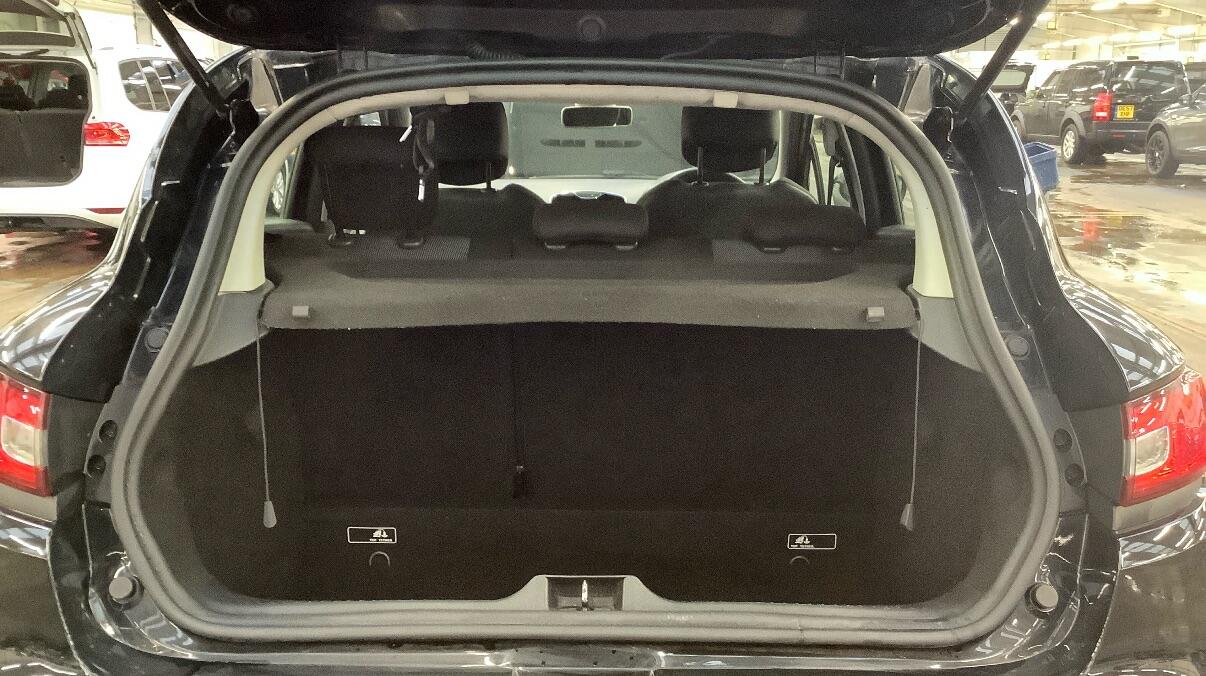 Used Renault Clio 2014 for sale - 76898642: Photo 10